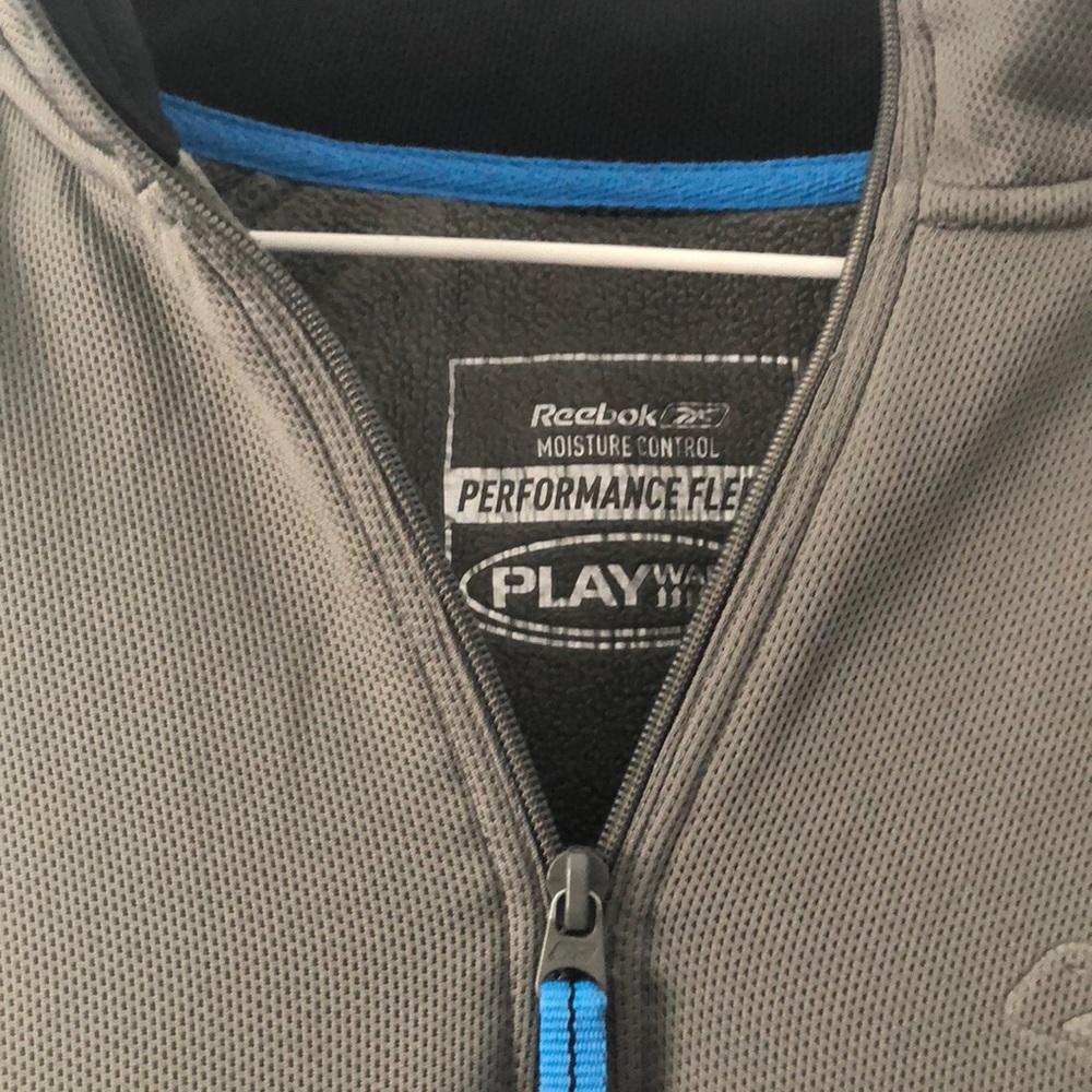 Reebok Moisture Control Performance Fleece - Picture 2 of 2